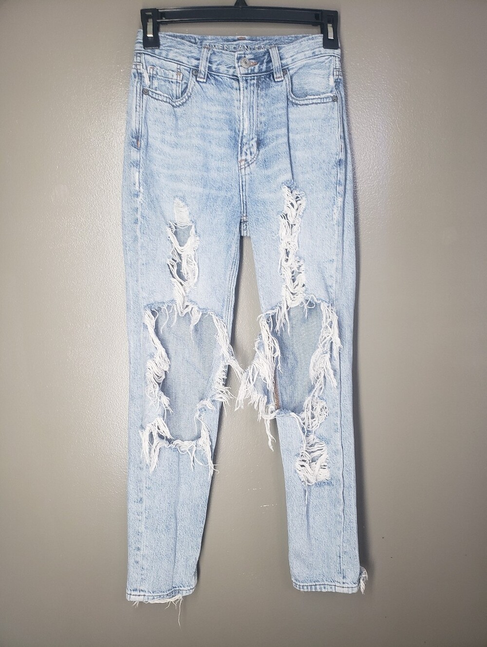 American Eagle Outfitters Mom Jeans Ultra Distressed Juniors 000 Regular 2020